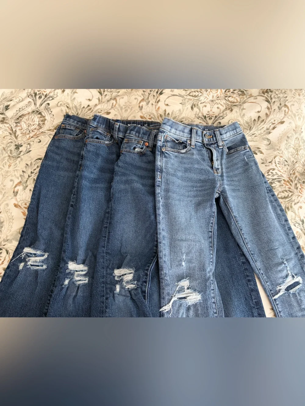 Boys Old Navy Slim Jeans with ripped style - 4 pairs